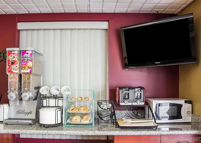 Econo Hotel
