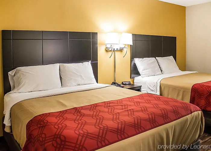 Econo Hotel 2*